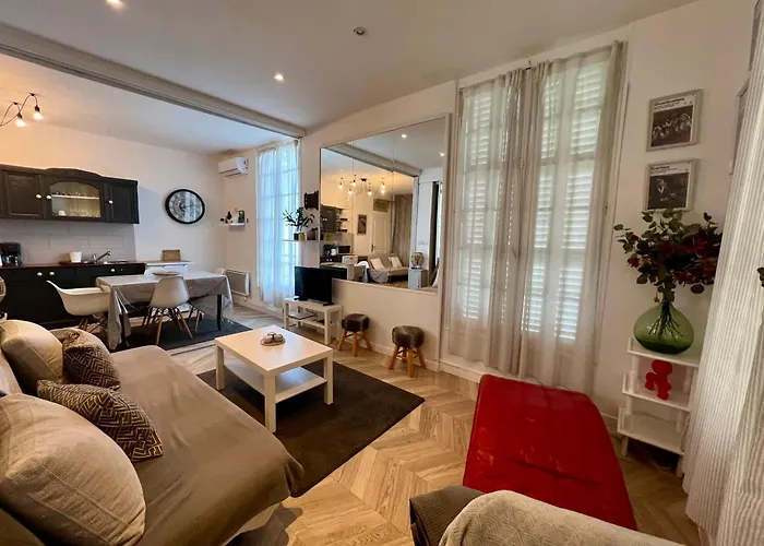 Lumineux appartement, jardin, vu sur mer